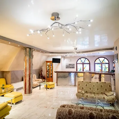 Globus Hotell 3*