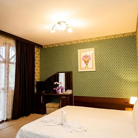 格罗布斯酒店 3*